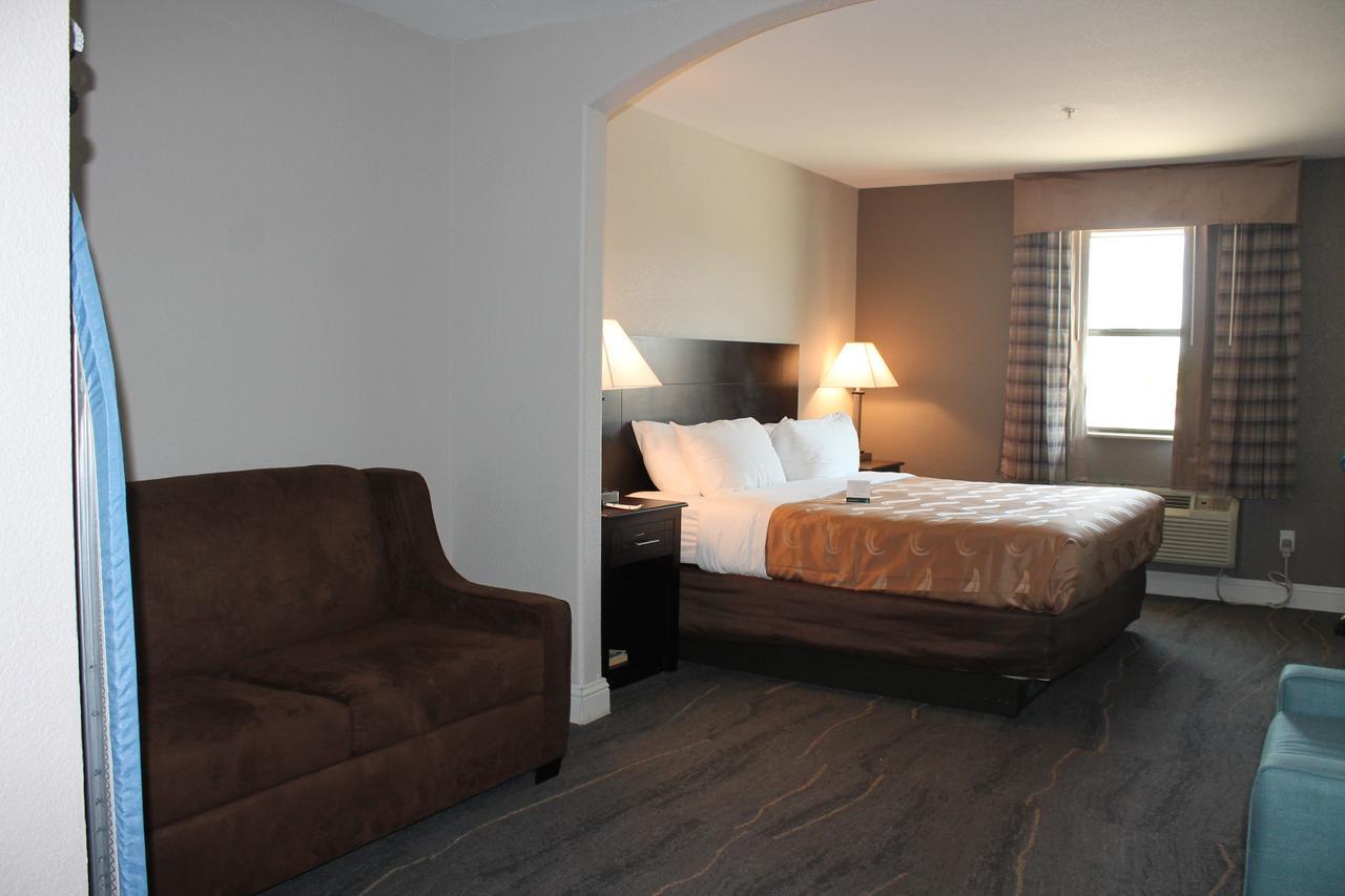 Quality Inn & Suites Port Arthur - Nederland Екстер'єр фото