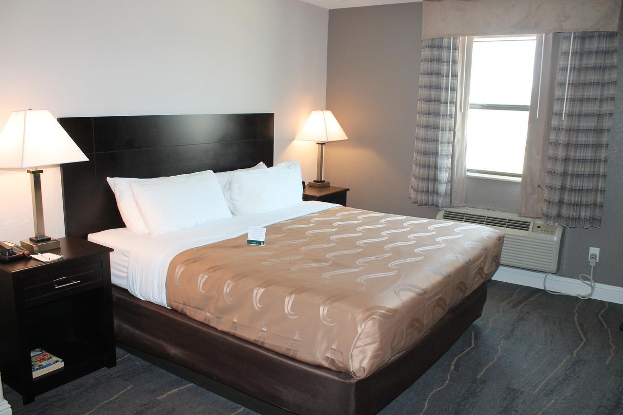 Quality Inn & Suites Port Arthur - Nederland Екстер'єр фото